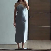 BUNO-Vestido largo sexi de satén con hombros descubiertos y cuello Halter, vestido veraniego de encaje estético con espalda descubierta y puntadas, bata elegante de fiesta para verano 2025 - details 7