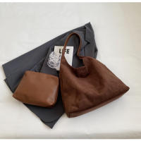 Bolso de gran capacidad para viaje informal retro para mujer, nuevo bolso de mano de gamuza para otoño e invierno, bolso de hombro versátil de nicho. - details 41