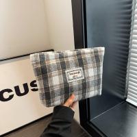 Bolsa de maquillaje portátil modelo nuevo 2025 - Gran capacidad - Adecuada para salidas y viajes de estudiantes - Bolsa de almacenamiento para baño y cosméticos - details 3