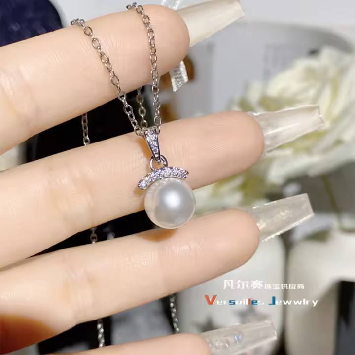 Collar de clavícula de diamantes llenos de perlas de alta gama para mujer, colgante de circonio de regalo de Navidad de nicho chapado en oro - 1