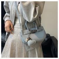 Bolsa de sillín portátil simple para mujer 2025 nueva bolsa de mensajero de hombro de tendencia de moda de estilo extranjero - details 33