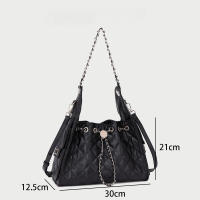 Bolso de cadena de rombo nuevo, cinturón de bombeo de estilo extranjero de moda, bolso de viaje negro, bandolera. - details 6