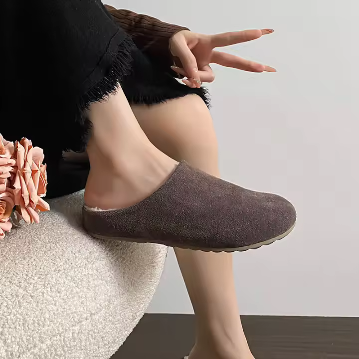 Un pedal de fondo plano bolsa cabeza perezosa medias zapatillas de terciopelo zapatos de mujer de gran tamaño. - 1