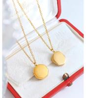 Collar colgante de forma irregular para mujer, cadena de clavícula, acero de titanio simple chapado en oro de 18k - details 6