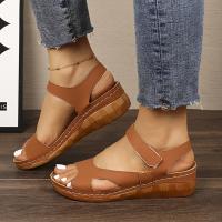 Sandalias de Verano Blancas Casuales Ajustables con Correa de Gancho y Bucle, Tacón de Cuña Grueso, Cubierta PU, Perfectas para Salidas, Compras, Paseos de Playa - details 9