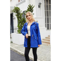 Camiseta impermeable con capucha a rayas de manga larga para mujer, longitud media - details 52