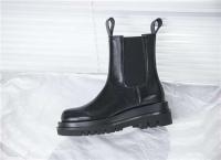 Los botines de mujer de caña media a alta con plataforma impermeable de cuero genuino de alta calidad y estampados florales se convierten oficialmente en los protagonistas. - details 4