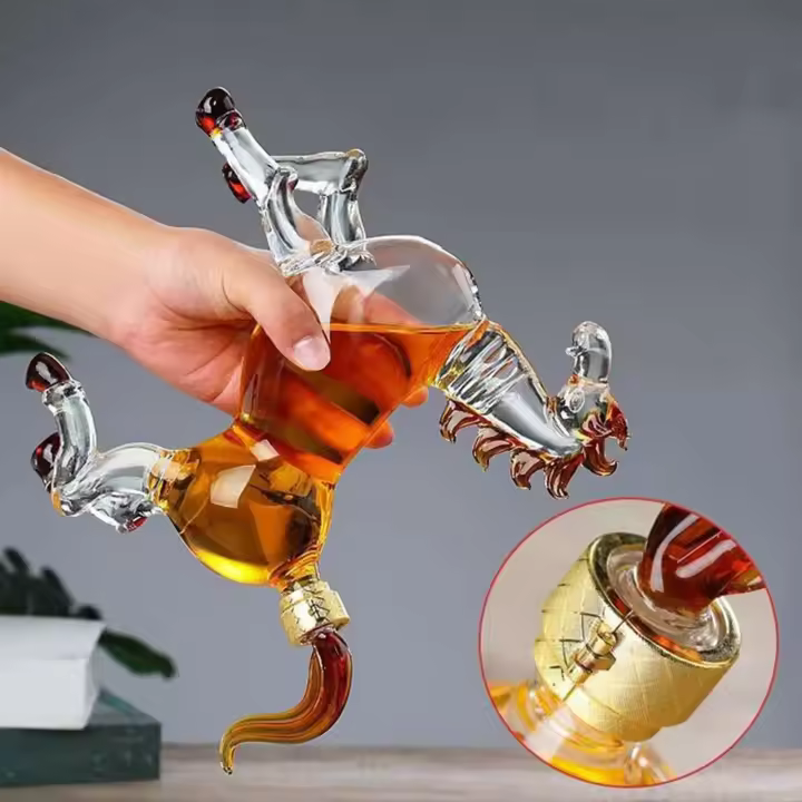 Botella de vino creativa con forma, soporte decorativo de caballo de 1L, recipiente de vidrio transparente para cualquier otra bebida y licor - 1