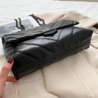 Bolso cruzado de cuero PU con hilo de bordado para mujer, bolso de cadena para hombro, bolso de mujer de marca de gran capacidad - details 29