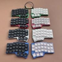 Kit de teclado dividido Corne V4.1 con tapas negras, interruptores Kailh Choc V1, teclado personalizado, cableado, intercambiable en caliente y RGB. Kit Gamer con Diseño Dividido y Componentes Premium para Jugadores Exigentes. - details 1