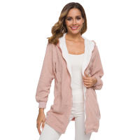 Suéter de lana con chaqueta de lana de cordero con capucha y cremallera para mujer - details 4
