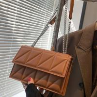 Bolso bandolera acolchado para mujer, bolso de hombro con cadena de moda, bolso de mano cuadrado minimalista y monedero. - details 6