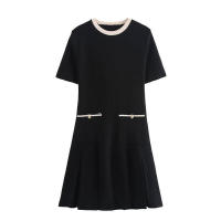 Elegante negro con manga corta, cuello redondo, bolsillos con botones, punto ancho para mujer, verano - details 1