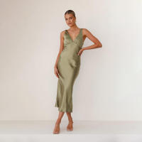 2025 nuevo vestido de tirantes de falda media a larga adelgazante a la moda con escote en V profundo Sexy para mujer - details 4