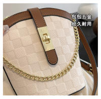 Bolso cruzado cuadrado pequeño y versátil, bolsa Premium de un solo hombro con cadena, novedad de 2024 - details 7