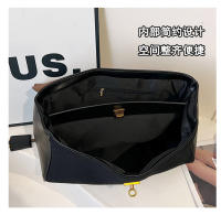 Bolso de hombro de gamuza Nuevo bolso de mano de gran capacidad para viajeros Bolso de moda para las axilas - details 14