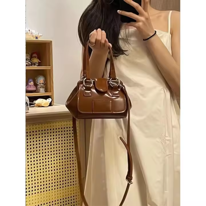 Chocolate Retro Hebilla De Metal Mini Bolso Mujer 2025 Nuevo Simple Y Versátil Bolso De Mensajero De Hombro - 1
