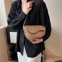 Bolso de hombro informal de cuero para mujer, bandolera con solapa, bolso de sillín, bolso Retro con 2 correas - details 2