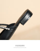 Zapatos planos puntiagudos con cadena de diamantes de imitación plateados - details 5