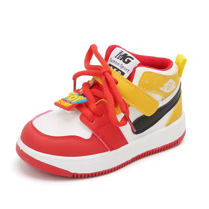 Zapatos deportivos para niños 2025 zapatos de tablero casuales para niños de primavera y otoño zapatos de baloncesto antideslizantes de parte superior alta para niñas zapatos de bebé de suela suave - 1