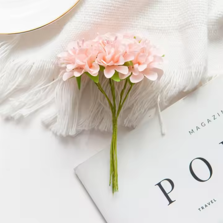 Mini ramo de claveles artificiales DIY, ramo de hortensias de seda de 6 cabezas, plantas falsas hechas a mano realistas, decoración del Día de la madre - 1