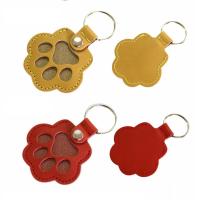 Llavero divertido y bonito con garra de gato, bolsa de almacenamiento de pelo de mascota creativa, llavero de cuero PU, colgante de pata de perro, bolsa colgante - details 12