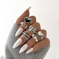 Conjunto de anillos de billar de póker de color plateado Vintage Punk para mujer Anillos de corazón gótico Hip Hop Y2k joyería de regalo masculina de moda coreana - details 17