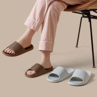 Zapatillas de mujer a la moda, Sandalias planas de verano, zapatillas de baño ligeras de EVA para el hogar, tobogán de interior para masaje para parejas, zapato de ducha 2024 - details 5