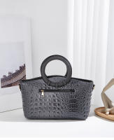 Estilo de bolso de mujer nuevo patrón de cocodrilo personalizado anillo hombro oblicuo span bag - details 9