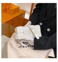 Bolso Cruzado de Moda para Mujer 2025 Bolso Pequeño de Tejido Rosa Bolso de Pecho Tejido de Niche - details 11