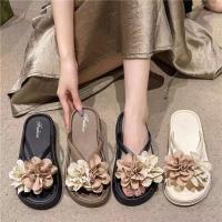 Zapatillas de flores de hadas a la moda, muffin, fondo suave, una palabra, fresco, novedad de verano, zapatillas de playa versátiles para mujer - details 1