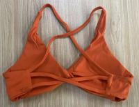 Sujetadores deportivos acolchados con giro frontal para mujer, camiseta corta sin mangas para yoga, sujetador de gimnasio para entrenamiento cruzado en la espalda - details 16