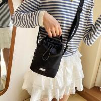 Bolso de hombro con cordón de nailon, bolso cruzado ligero de estilo coreano para mujer, bolso de cubo de gran capacidad con correa ajustable - details 20