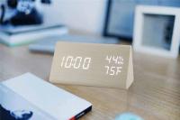 Reloj despertador de madera con pantalla LED de tiempo, cargador USB, detección de humedad y temperatura, despertador Digital para mesita de noche - details 12