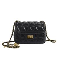 Bandolera pequeña con cadena de entramado para mujer, bolso cuadrado pequeño con bola dorada, mochila de lujo de alta gama, moda de verano, 2024 - details 0