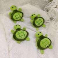 Llavero de peluche de tortuga de dibujos animados divertidos, juguetes suaves, etiqueta de nombre de bolsa, broche de tortuga de peluche, colgante de llave de coche - details 8