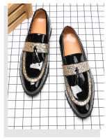 Nuevos zapatos de cuero puntiagudos tendencia de los hombres lentejuelas mocasines con flecos británicos - details 3