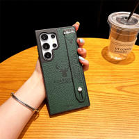 Funda de Teléfono de Cuero Sintético Minimalista para Samsung Protectora de Cámara con Correa de Muñeca - details 0