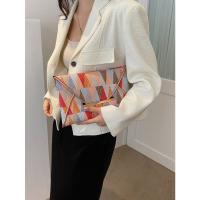 Glovento - Bolsos para Mujer Cuadrados, Estampado Geométrico, Decoración Metálica, Moderno y Elegante - details 6