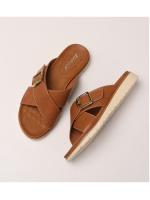 Sandalias de playa de viaje con suela gruesa, chanclas de verano con hebilla exterior y tiras cruzadas - details 2