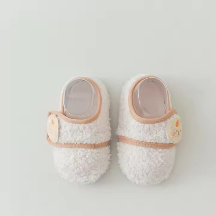 Calcetines de piso para niños, otoño e invierno, apilados y engrosados, cálidos y antideslizantes, Velcro, zapatos y calcetines de suela suave antideslizantes para interior de bebé - 1