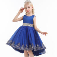 Vestido de niña elegante y moderno para princesa, con cola de malla y flores, ideal para presentaciones de piano. - details 5