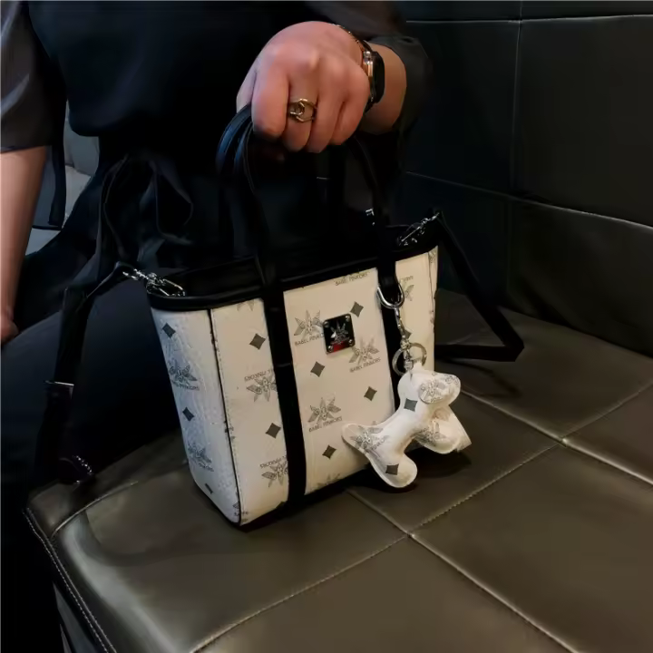 Bolso para mujer marca Hong Kong marca avanzada Qin2025Nueva bolsa de cubo portátil con contraste de un solo hombro para cesta de verduras - 1
