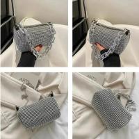 Bolso tipo cubo con diamantes de imitación de versión completa, bolso con bola de cadena brillante, mini bolso cruzado para mujer - details 20