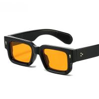 2025 Gafas de sol cuadradas de color naranja de alta calidad a la moda para mujeres y hombres, gafas de sol de montura gruesa de diseñador de lujo, gafas clásicas - details 0