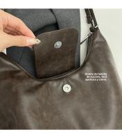 Bolso multifuncional de gran capacidad para mujer, nuevo bolso de hombro clásico de otoño e invierno, mochila cruzada para ir al trabajo - details 4
