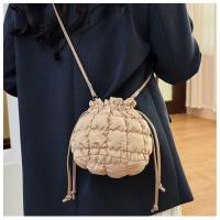 Dulce bolso de cubo con cordón de estilo coreano, bolso de rejilla, pequeño bolso cruzado, bolso para teléfono móvil, bolso de hombro de nailon de Color sólido, viaje - details 17