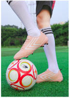 Hombre y mujer adulto adolescente fondo de uñas largas uñas rotas fondo plano hierba antideslizante zapatos de fútbol - details 12