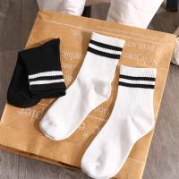 Invierno Harajuku moda deportes Unisex dos barras calcetines femeninos estilo coreano medias de tubo medio medias casuales - details 1