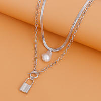 Collar con colgante de candado de perlas de estilo único para mujer, collar de doble capa de estilo moderno y frío - details 9